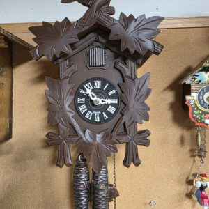 Black Forest carved cuckoo clock brown 1 day 1950
